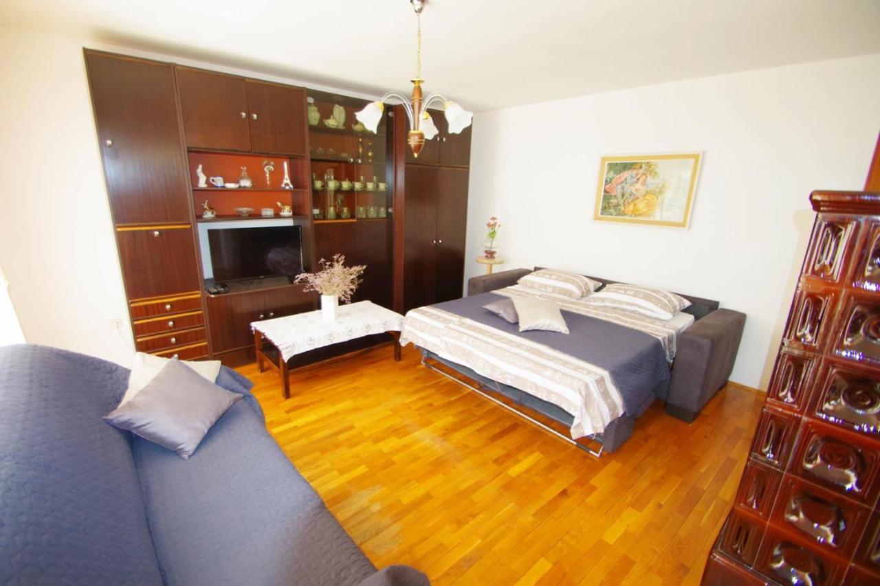 Apartment Ana Pula Exterior foto